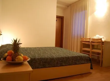 Otel Angelo Ponte delle Arche